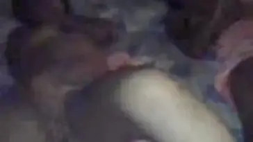 Melayani Dua Wanita
